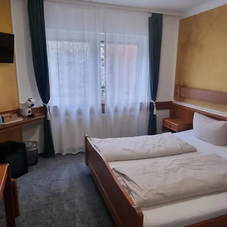 Doppelbett - Gaestezimmer - 11min Von Giessen 8,4km In Fernwald-steinbach 3* Fernwald