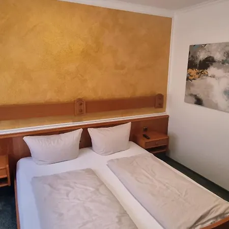 Doppelbett - Gaestezimmer - 11min Von Giessen 8,4km In Fernwald-steinbach Fernwald