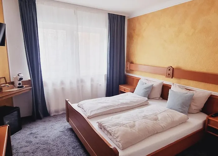 Doppelbett - Gästezimmer - 11min Von Gießen 8,4km In Fernwald-steinbach Aparthotel 3*