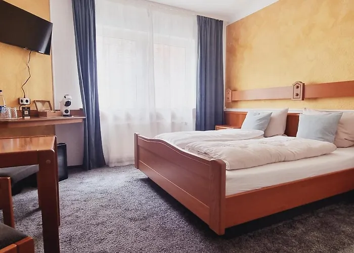 Doppelbett - Gästezimmer - 11min Von Gießen 8,4km In Fernwald-steinbach 3*