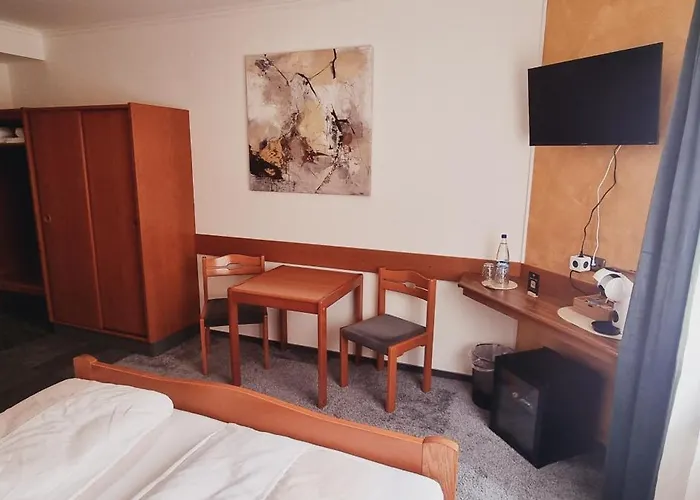 Aparthotel Doppelbett - Gästezimmer - 11min Von Gießen 8,4km In Fernwald-steinbach