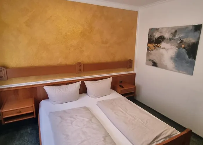 Doppelbett - Gästezimmer - 11min Von Gießen 8,4km In Fernwald-steinbach Fernwald