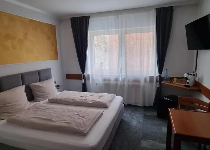 Doppelbett - Gästezimmer - 11min Von Gießen 8,4km In Fernwald-steinbach 3*