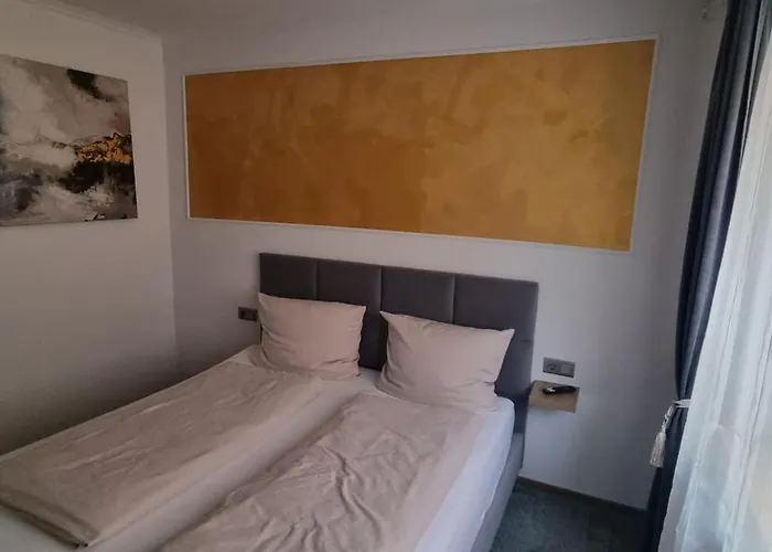 Doppelbett - Gästezimmer - 11min Von Gießen 8,4km In Fernwald-steinbach